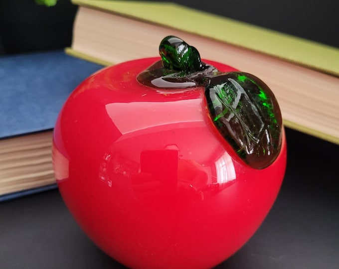 Featured listing image: Vintage Handblown Art-Glass Apple