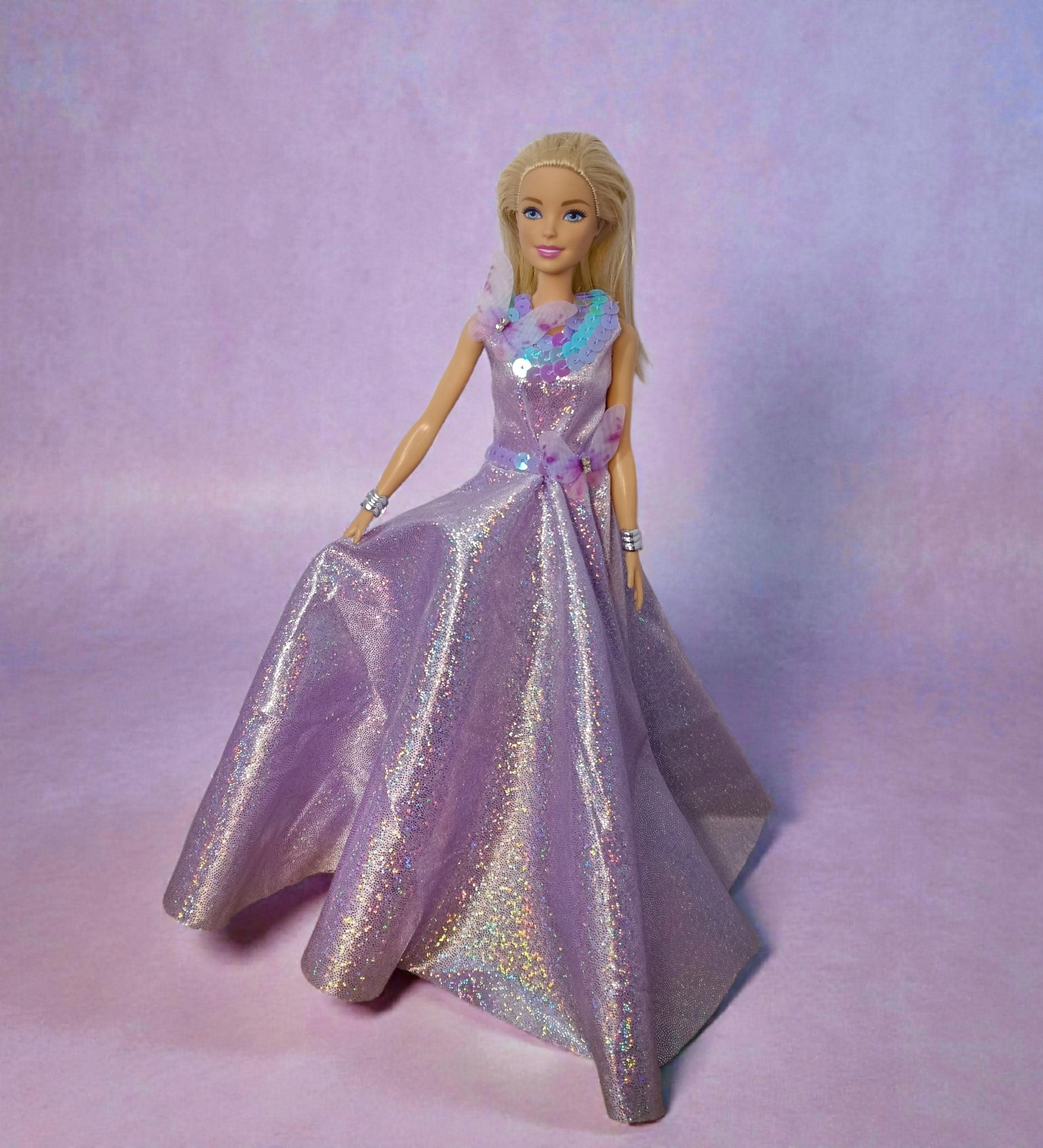 open lace back dress Year 2009 Barbie A Fashion Fairytale DVD Series 12 Inch Doll : MARIE A   JNL Trading