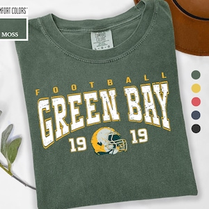 Comfort Colors Green Bay Football Shirt, High Quality 1919 Helmet Tees, Retro Game Day T-Shirt, Vintage Style 80s, Trendy Green Bay Fan Gift