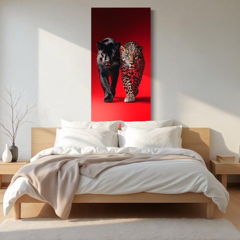 Väggkonst med svart panter och leopard - Violett röd canvastavla med vilda djur, samtida konsttryck, fotografi av vilda djur, konst med vilda stora katter bild 3