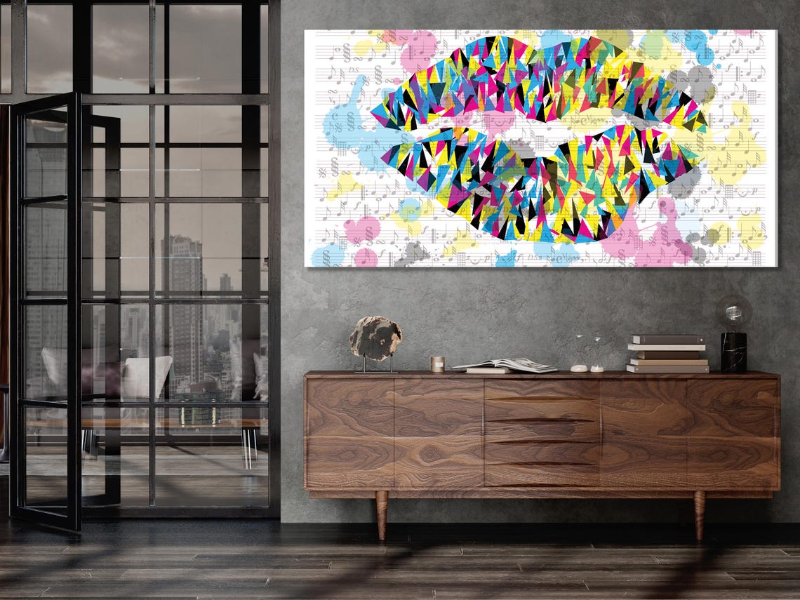 A five-panel pop-art composition shows bright geometric lips overlaid with scattered musical notes, with high-contrast multi-colour blocks on a light