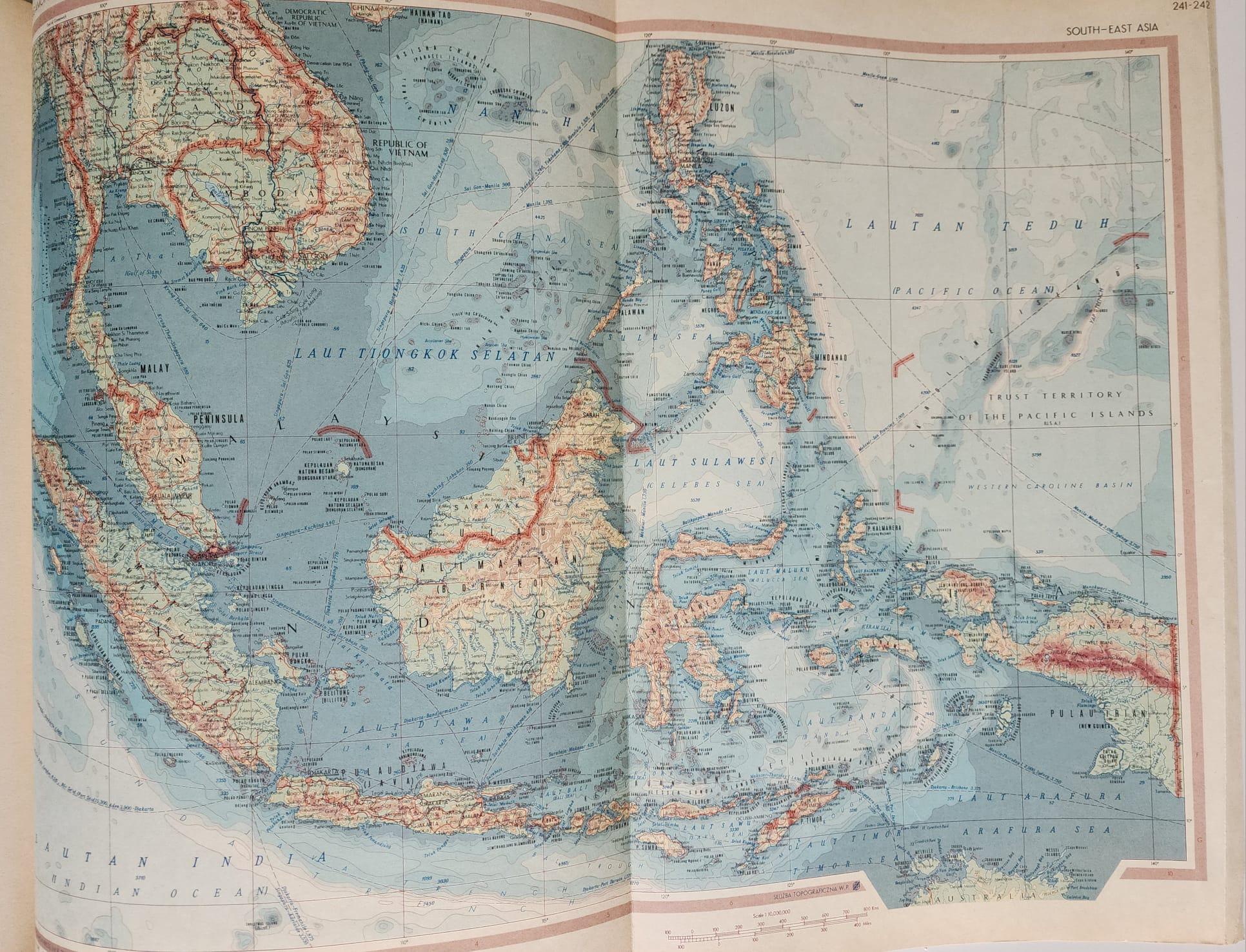 Rare 1968 Pergamon World Atlas – A Monumental Cartographic