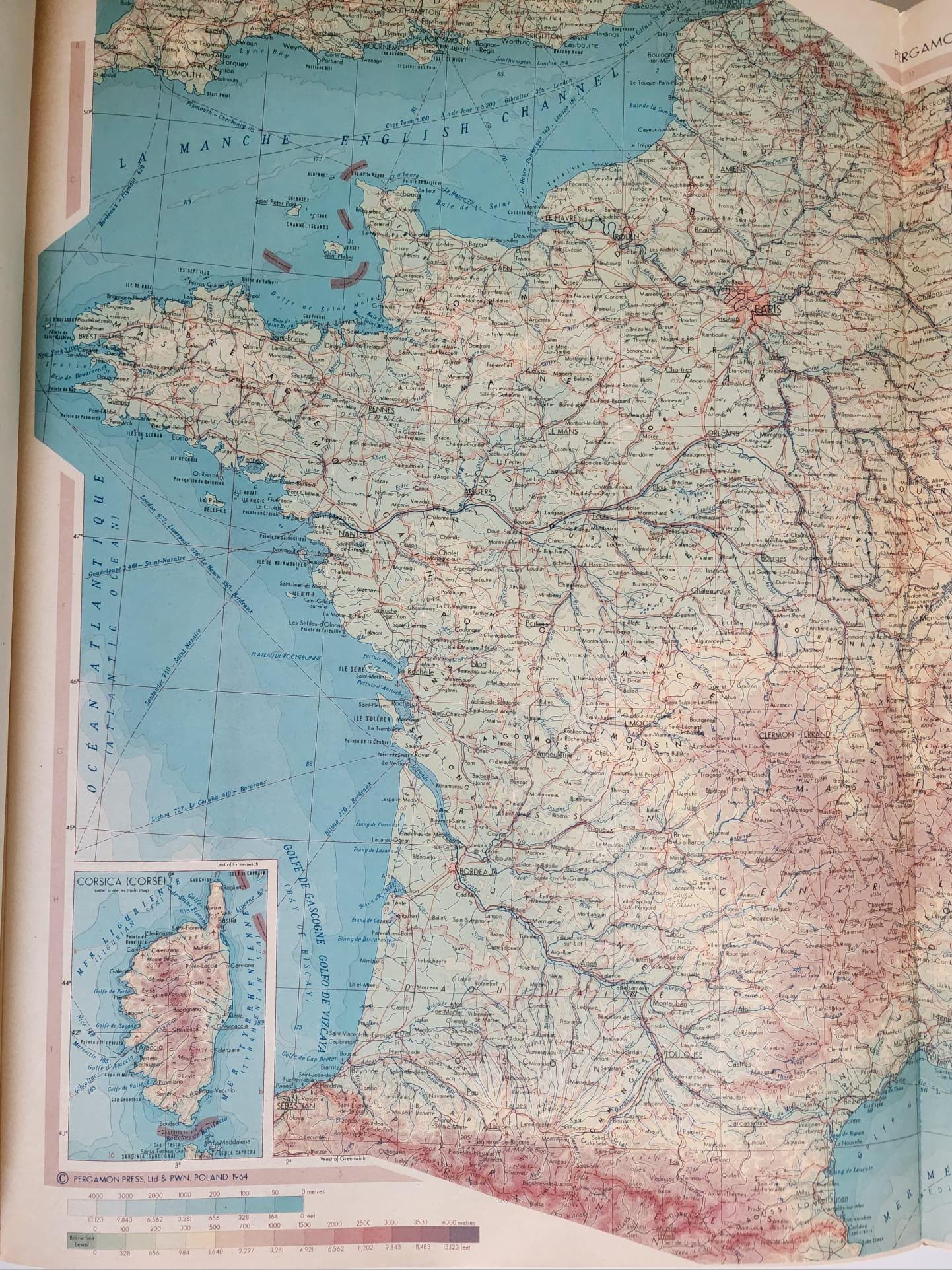 Rare 1968 Pergamon World Atlas – A Monumental Cartographic