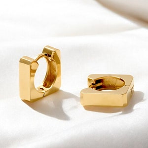 Orecchini a cerchio quadrati Huggie per donna - Orecchini statement riempiti d'oro - Orecchini geometrici in oro - Idee regalo migliori per lei