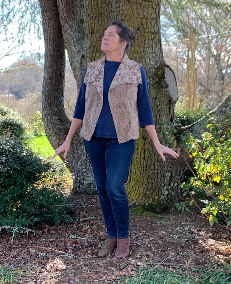 Coffee Leaf Animal Print Fleece Vest Size Large ~ Reversible Two Looks in One Free Domestic Shipping Too!