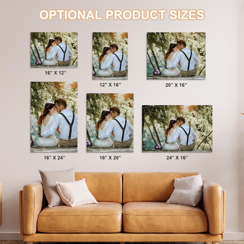 Op de afbeelding: Een collage van zes verschillende formaten canvas prints met een stel in een bosrijke omgeving. Het stel zit op een houten bankje, de vrouw draagt een witte jurk en de man een wit overhemd met bretels. De prints zijn verkrijgbaar in de volgende formaten: 16" x 12", 12" x 16", 20" x 16", 16" x 24", 16" x 20" en 24" x 16".