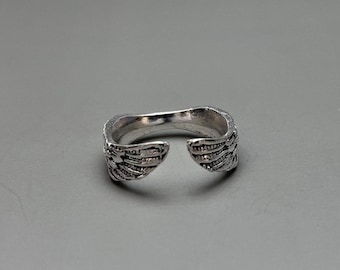 Y2K Vintage Silver Wing Ring Adjustable 2000s Style Brand New Jewelry