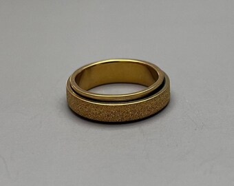 Y2K Vintage Gold Ring Size 8 Unisex 2000s Jewelry Minimal Everyday Style