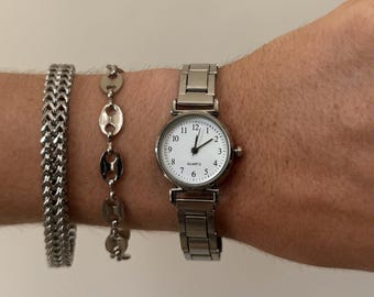 Y2K Silver Round Quartz Watch Minimalist Style Unisex 8.5" Dainty New
