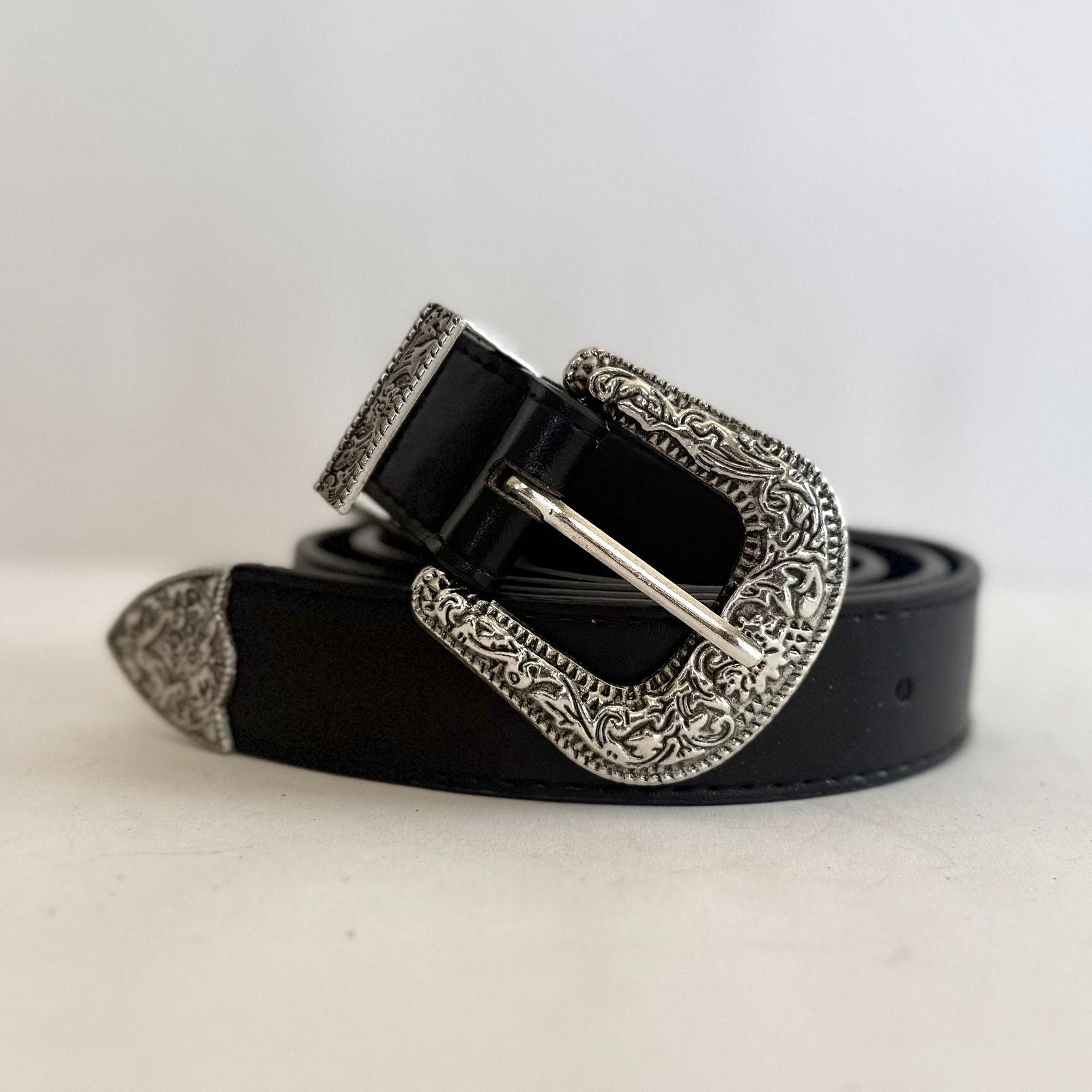 Vintage Fossil Black Leather Western Belt Ornate Silver Buckle Tip Keeper Y2K M Vintage Western Black Silver Buckle Belt | Dolce Vita main image 3