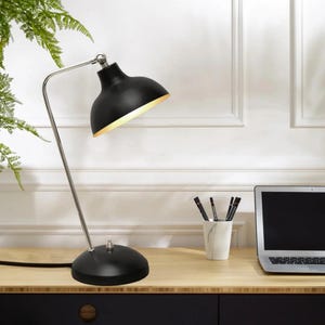 Verstellbare Schreibtischlampe aus schwarzem Metall: Moderne industrielle Beleuchtung für Zuhause