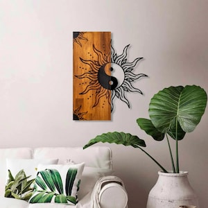 Yin Yang Sun Metallholz Wand-Kunst-Dekor, Zen-Wandbehang-Kunst, Sonne und Mond-Wanddekor, ästhetisches Wanddekor, rustikale Yin Yang-Panel