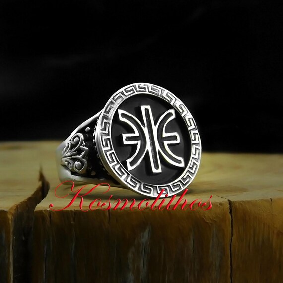 Anello Epsilon Delfico in argento sterling, fascia a meandro con