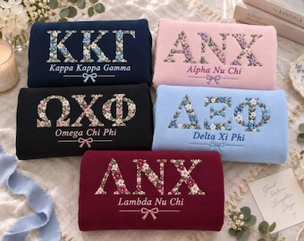 Embroidered Custom Greek Letter Gingham Sweatshirt, Sorority Letters Floral Crewneck, Gingham Greek Shirt, College Apparel, bR12SiYa