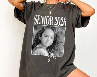 Vintage Graduation Shirt, Custom Retro Senior Night Matching Shirts, Senior 2026 Gifts, Class Of 2026 Mom Tee, a2237eSd