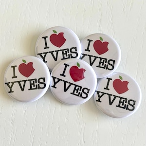 Yves Apple Heart Button Pin