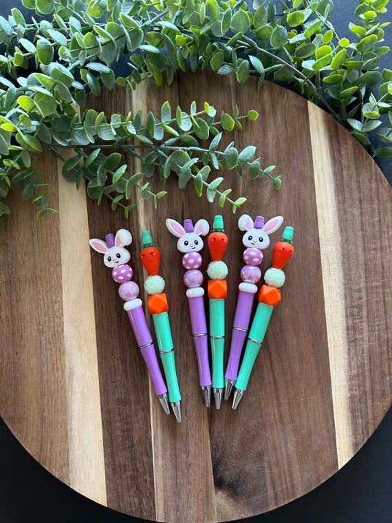 Easter Bunny and Carrot Pen