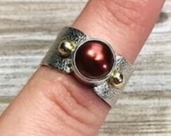 Copper Pearl Ring with 18 Kt Gold ball accents and Sterling Silver textured artisan ring band. Mixed metals ring. Pearl statement ring.