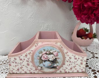 Shabby Chic Rose Design Tabletop Organizer, Cosmetic Holder Desk Caddy Storage Chest, Vintage Style Storage Box for Makeup, Pens & Brushes