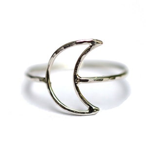 Crescent Moon Ring, Half Moon Ring, Moon Phase Ring, Astrology Symbol, Gifts for Her SYMBOL RDMOON
