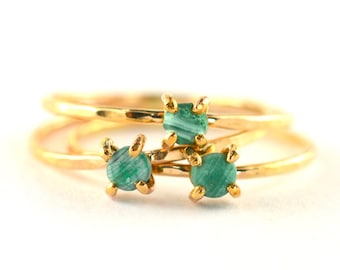 Tiny Malachite Ring, Gold Gemstone Ring, Green Stone Ring, April Brthstone, SINGLE RING SPGR18