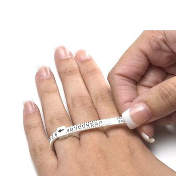 Ring Sizer Gauge 1-17 USA Sizes / Multisizer Economical Ring Sizer Gauge for Men & Women Check Ring Size @ Home Ring Sizer Gauge 1-17 USA Sizes / Multisizer Economical Ring Sizer Gauge for Men & Women Check Ring Size @ Home