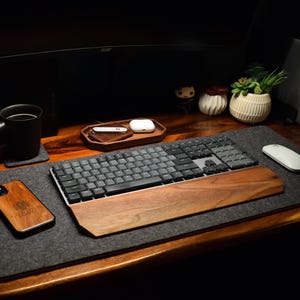 Walnut Mechanical Keyboard Wrist Rest | Custom Engraving | Hardwood Handcrafted Support Office, Gaming | Texas