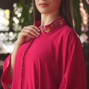 Elegant Red Moroccan Kaftan with Embroidery and Handmade Details – One Size Fit Oversize
