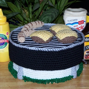 Summertime BBQ Treasure Cake PDF crochet pattern