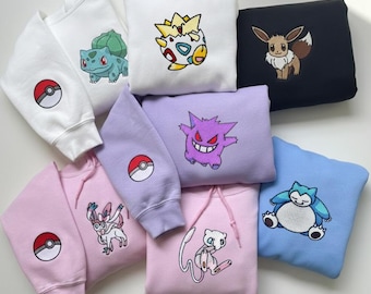 Poke shirt anime personnalisé brodé, sweat-shirt personnages PKM mignons, sweat à capuche brodé anime, col rond douillet pour gamer, cadeau pour fan d'anime
