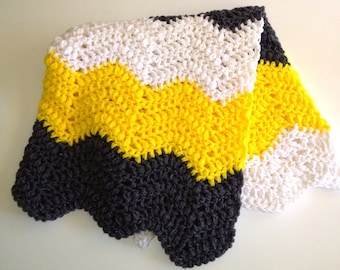 Easy crochet blanket pattern, crochet baby blanket pattern, chevron blanket pattern, crochet chevron blanket, bumblebee blanket pattern