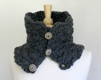 Cowl Crochet Pattern - Neck Warmer Crocheted With Chunky Yarn