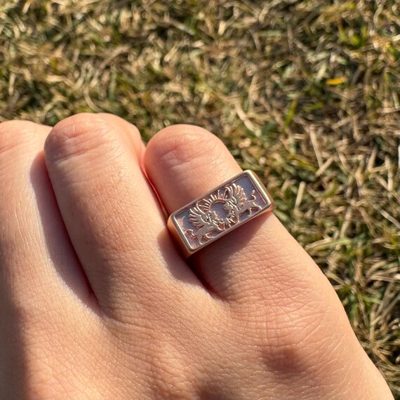 10Kローズゴールド フライライオン シグネットリング - Etsy 日本