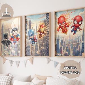 Könnte beinhalten: Drei gerahmte Drucke mit Superhelden-Illustrationen. Batman und Superman sind auf dem ersten, Captain America und Iron Man auf dem zweiten und The Flash und Spider-Man auf dem dritten zu sehen. Der Hintergrund zeigt eine Stadtlandschaft. Der Text "DIGITAL DOWNLOAD" ist sichtbar.