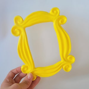 Friends Peep Hole Frame, Door Frame Decour and Gift, Monica’s Apartment Frame, TV Show Replica, Housewarming Gift, Friends Fan Gift