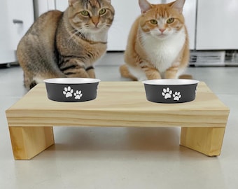 Supporto in legno per mangiatoie per gatti