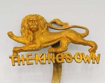 The Kings Own Hat Badge, Royal Lancaster Regiment, WWI, Militaria, Lion Hat Badge