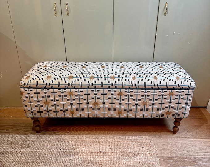 Upholstered Ottoman Blanket box