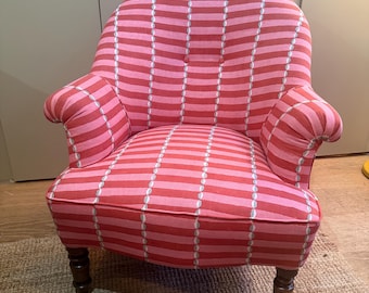 Antyczny fotel w stylu Napoleona III, tapicerowany na zamówienie w tkaninie dostarczonej przez nas lub w tkaninie dostarczonej przez Państwa