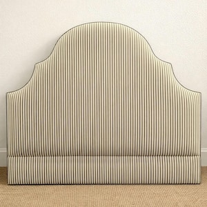 Cabecero tapizado con rayas de tictac, diseño ribeteado a medida
