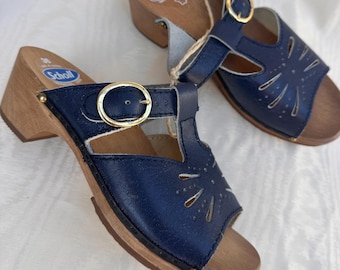 Deadstock Dr. Scholl’s Pescura Clogs | Dunkelblau Leder Holz Pantoletten (EU 36)