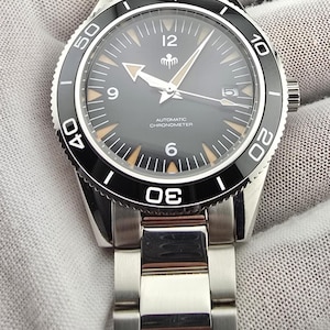 41mm "Spectre" Bond Villain Heritage Diver - Regulated SEIKO instruments NH35 Movement - By MDWatchCo.