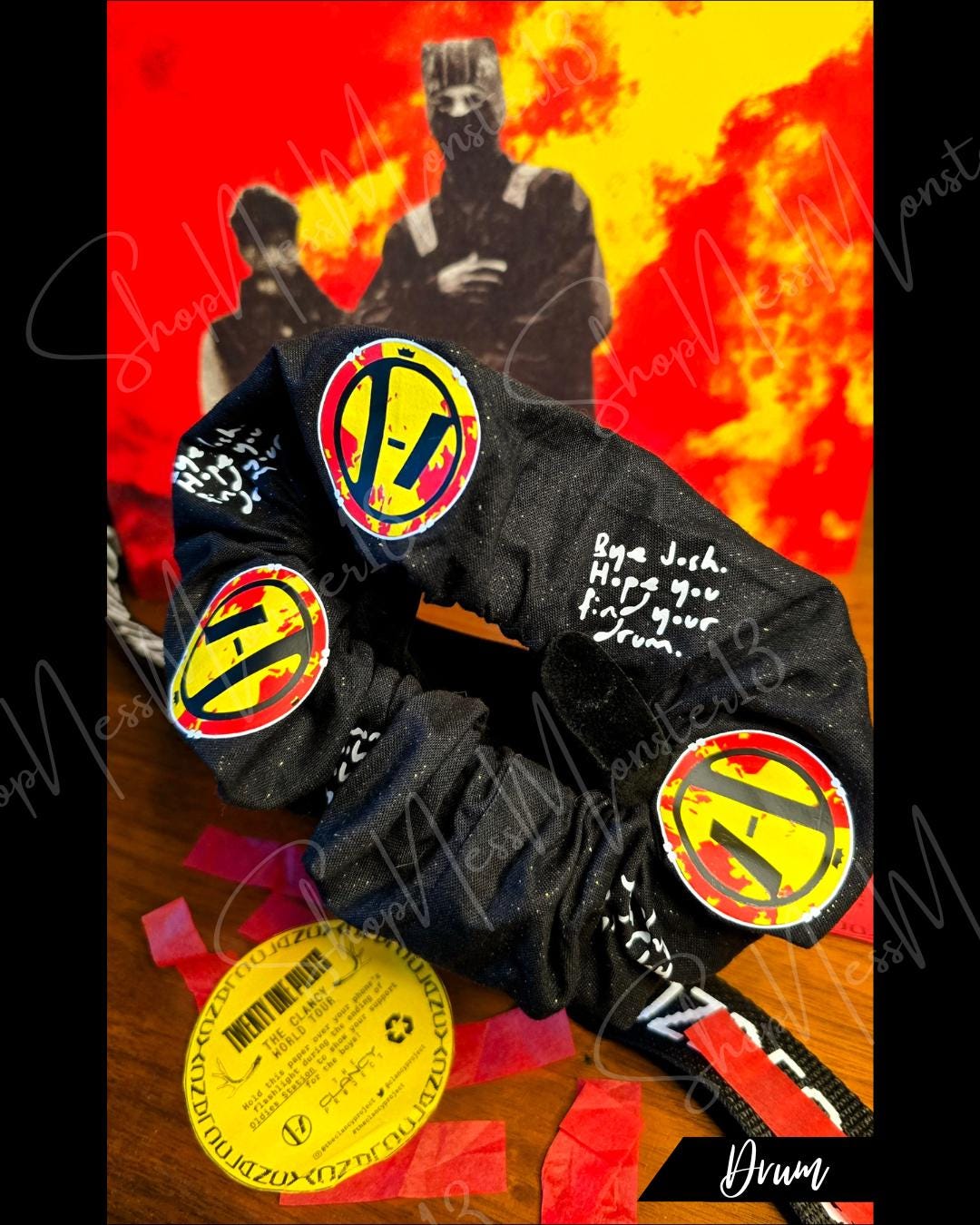 トゥエンティ・ワン・パイロット直筆サイン入り超大型写真…アメリカロックバンド トゥエンティ・ワン・パイロット直筆サイン入り超大型写真…アメリカ