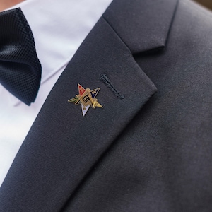 Order of the Eastern Star Patron Masonic Lapel Pin – Gold & Blue