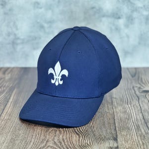 Gorra de béisbol flexible con símbolo de flor de lis masónica