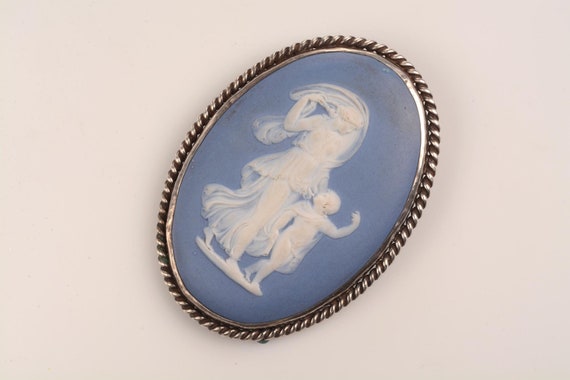 Large Blue and White Jasper Brooch of Mother and … - image 3