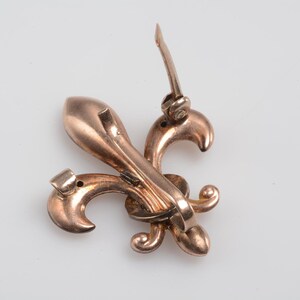 Gold WATCH PIN c.1900: 12k brooch in a fleur-de-lys design set with cultured seed pearls image 3