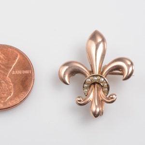 Gold WATCH PIN c.1900: 12k brooch in a fleur-de-lys design set with cultured seed pearls image 1