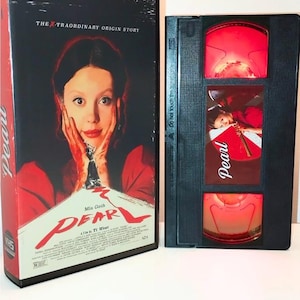 Lampe LED Pearl VHS – Décoration de film d&#39;horreur faite main – Film de Ti West – Éclairage rétro inspiré des cassettes vidéo A24 – Fans de Mia Goth