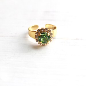 Green crystal and gold adjustable cocktail ring